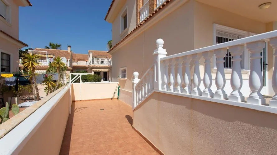 Villa de 180m² à Torrevieja, Espagne No. 1833 № 22