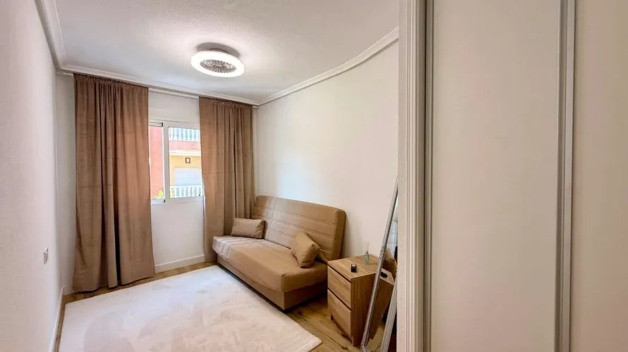 Apartment de 2 chambres à Torrevieja, Espagne No. 1757 № 4