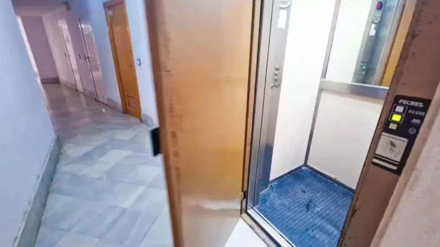 Apartment de 1 chambre à Torrevieja, Espagne No. 1852 № 1