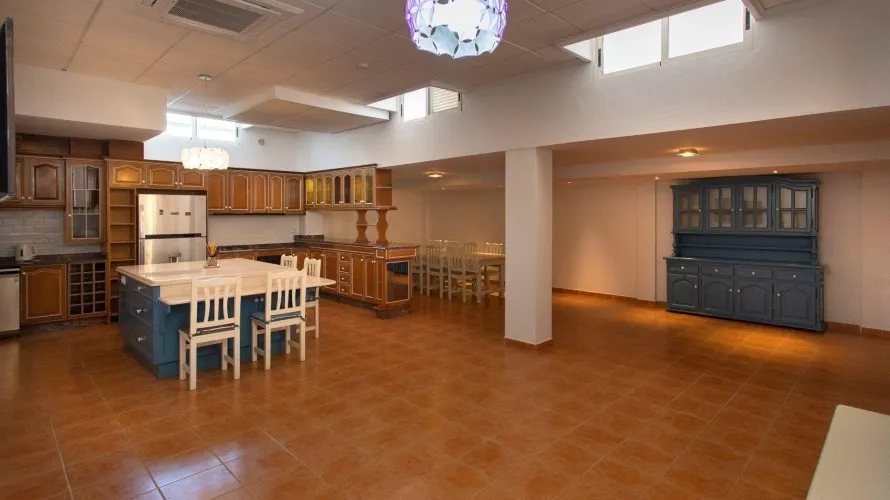 Villa de 180m² à Torrevieja, Espagne No. 1833 № 3