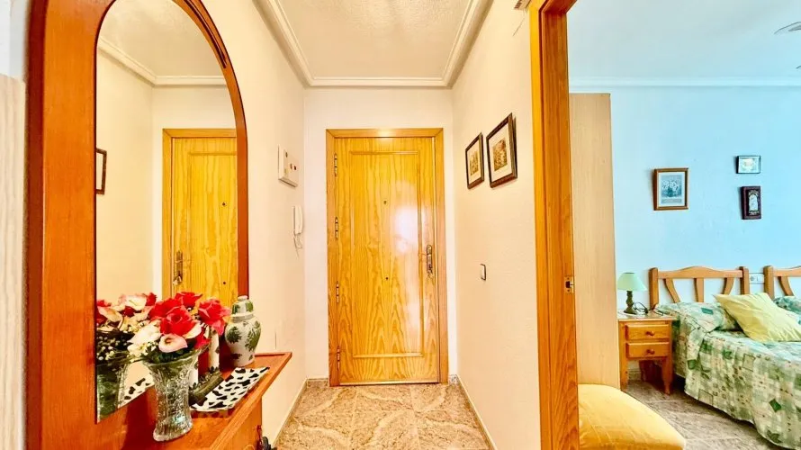 Apartment de 2 chambres à Torrevieja, Espagne No. 1754 № 13