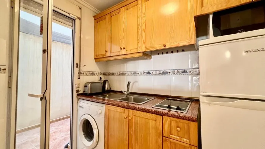 Apartment de 1 chambre à Torrevieja, Espagne No. 1870