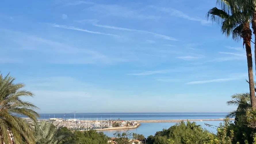 Villa de 180m² à Denia, Espagne No. 1792 № 4