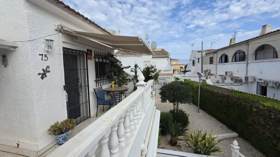 Bungalow de 1 chambre à Torrevieja, Espagne No. 1969 № 24