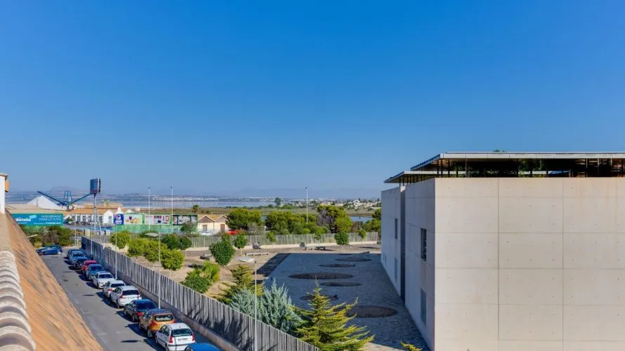 Penthouse de 61m² à Torrevieja, Espagne No. 1944 № 5