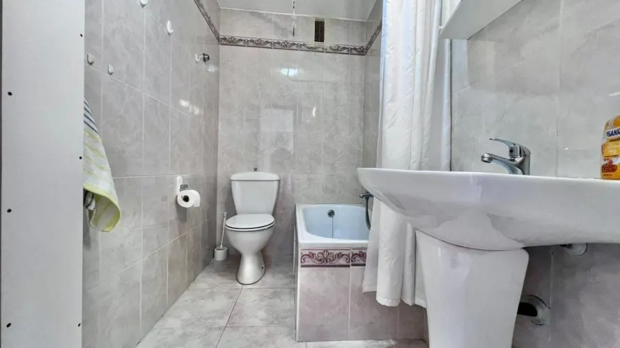 Apartment de 65m² à Torrevieja, Espagne No. 1952 № 12