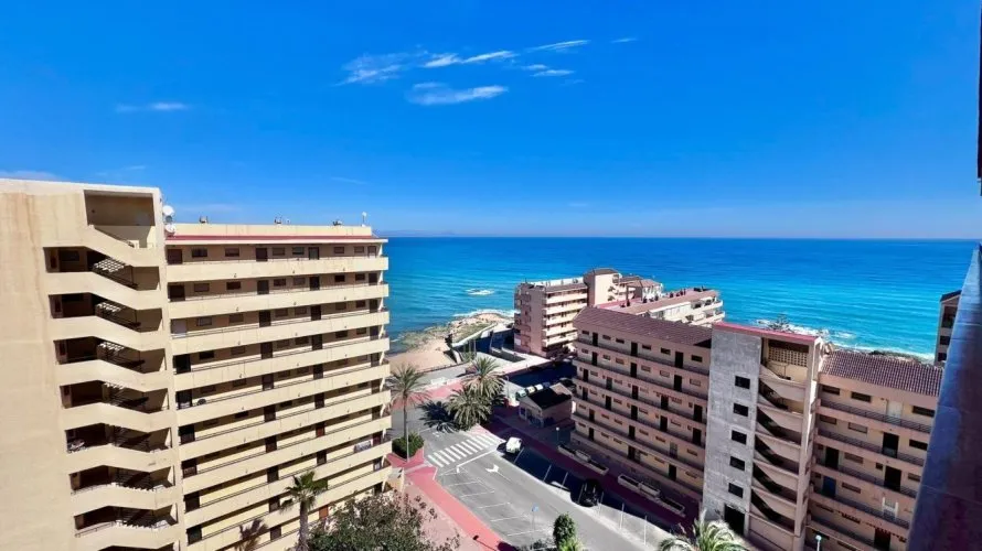 Apartment de 65m² à Torrevieja, Espagne No. 1952 № 2
