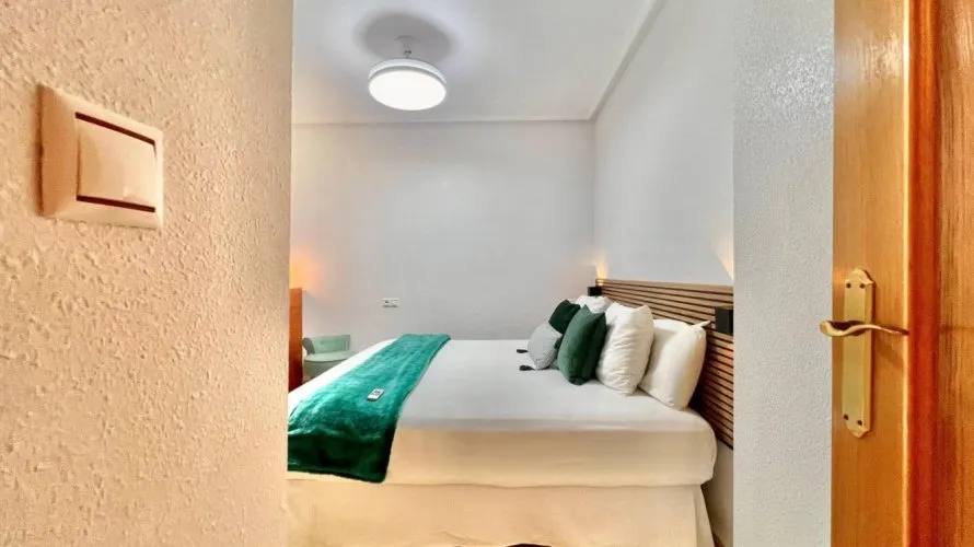 Apartment de 2 chambres à Torrevieja, Espagne No. 1965 № 3