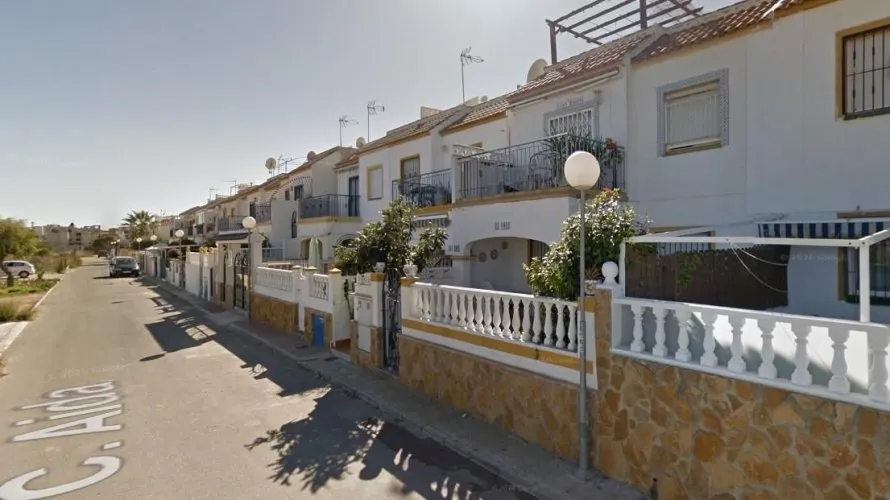 Bungalow de 55m² à Torrevieja, Espagne No. 1959 № 3