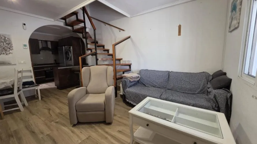 House de 2 chambres à Torrevieja, Espagne No. 1970 № 21