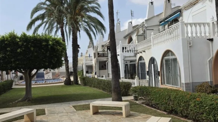 House de 2 chambres à Torrevieja, Espagne No. 1970