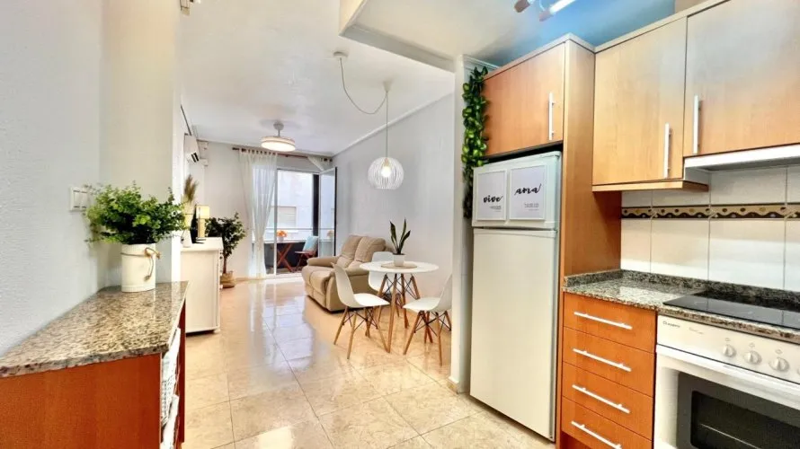 Apartment de 2 chambres à Torrevieja, Espagne No. 1965 № 20