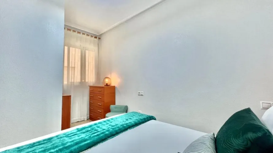 Apartment de 2 chambres à Torrevieja, Espagne No. 1965 № 1