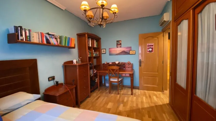 Квартира с 4 спальнями в Аликанте, Испания №486 № 3