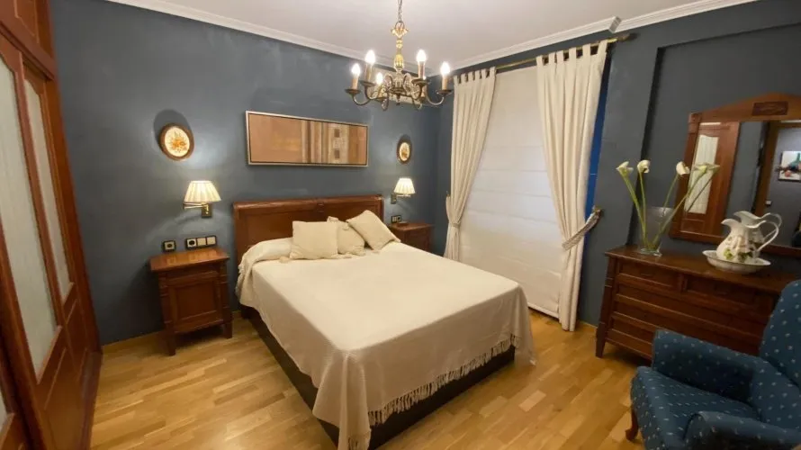 Квартира с 4 спальнями в Аликанте, Испания №486