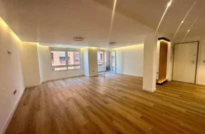 Квартира с 3 спальнями в Аликанте, Испания №1243