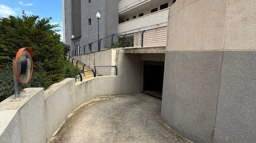 Парковка в Финестрат, Испания №1514
