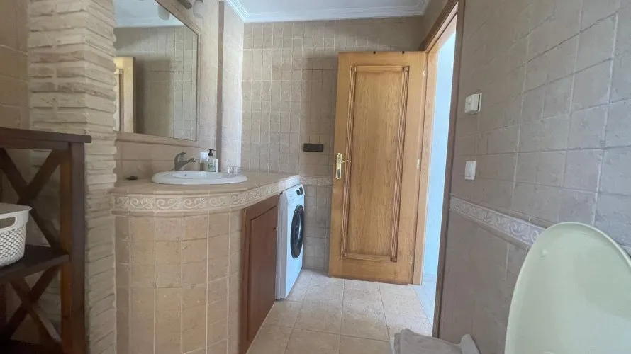 5 bedrooms house for sale, Torrevieja, Spain No. 569 № 13