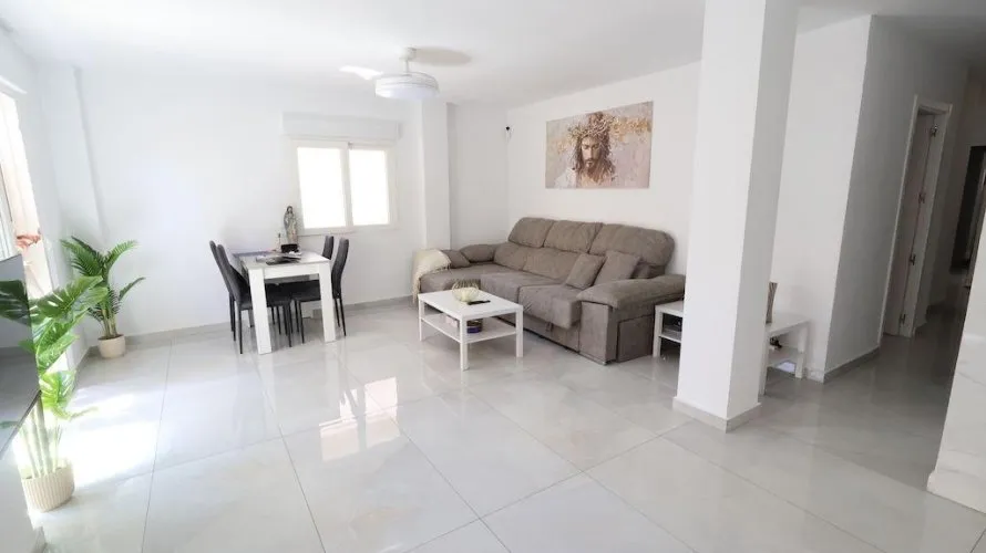 3 bedrooms apartment for sale, Torrevieja, Spain No. 779 № 2