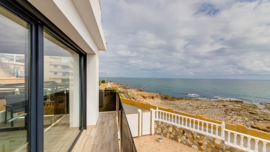 210m² villa for sale, Torrevieja, Spain No. 509 № 3