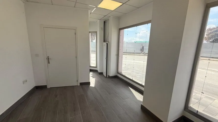 50m² office for sale, Torrevieja, Spain No. 698 № 9