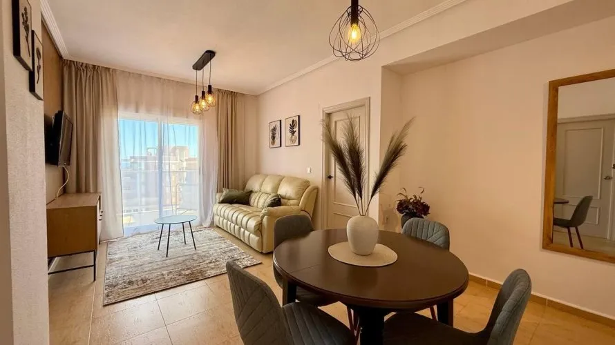 3 bedrooms apartment for sale, Guardamar del Segura, Spain No. 682 № 1