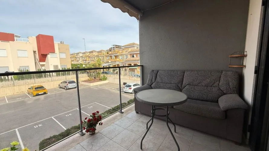 63m² bungalow for sale, Torrevieja, Spain No. 134 № 2