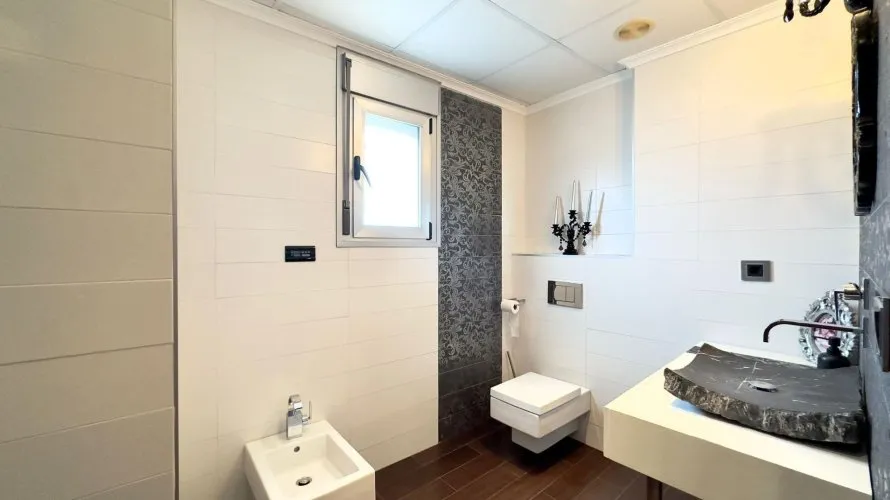 12 bedrooms commercial property for sale, Torrevieja, Spain No. 739 № 18