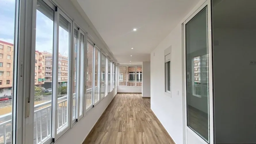 3 bedrooms apartment for sale, Torrevieja, Spain No. 111 № 8