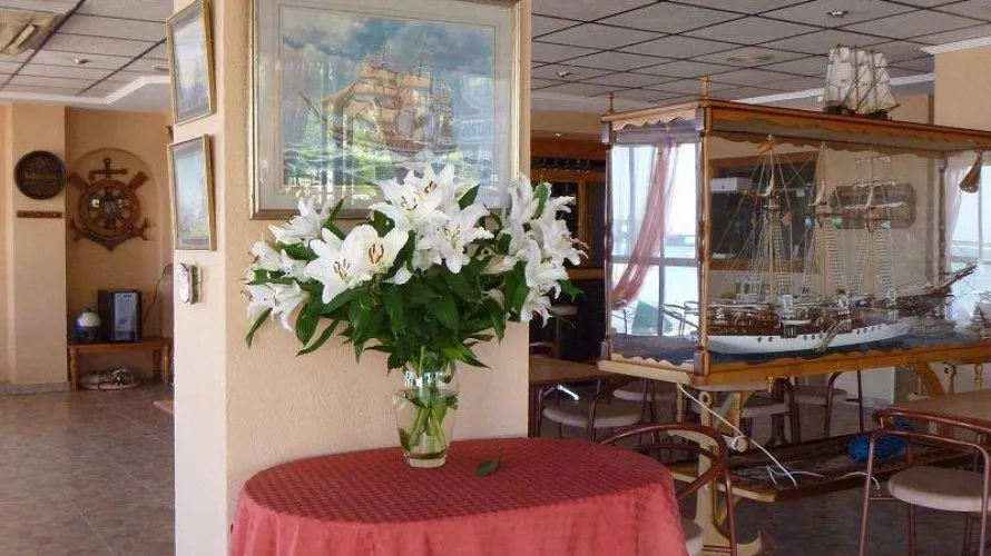 400m² commercial property for sale, Torrevieja, Spain No. 400 № 2