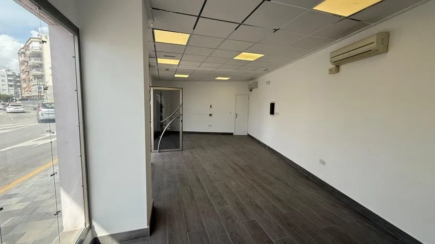 50m² office for sale, Torrevieja, Spain No. 698 № 1