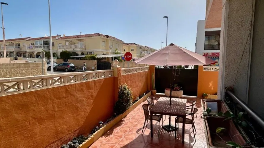 2 bedrooms bungalow for sale, Torrevieja, Spain No. 797 № 18