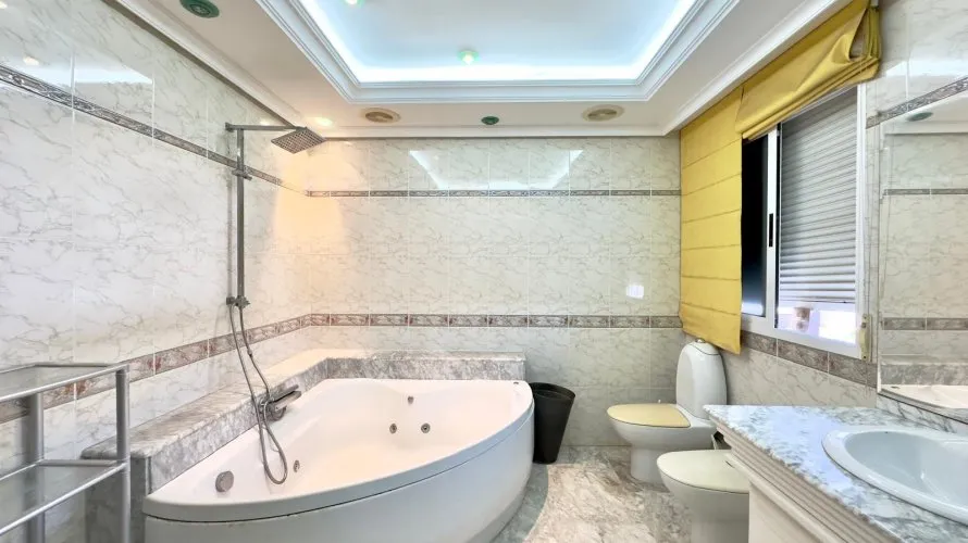 2 bedrooms penthouse for sale, Torrevieja, Spain No. 655 № 15