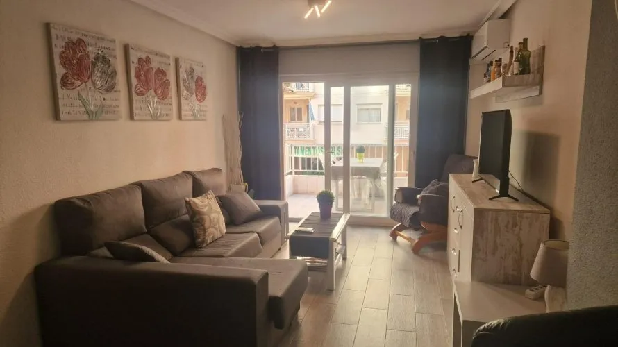3 bedrooms apartment for sale, Torrevieja, Spain No. 216 № 1