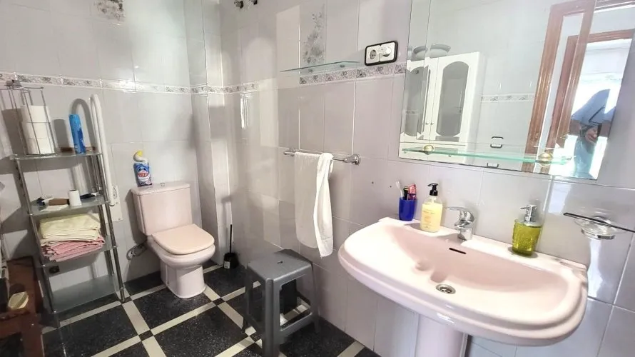 1 bedroom apartment for sale, Torrevieja, Spain No. 708 № 22