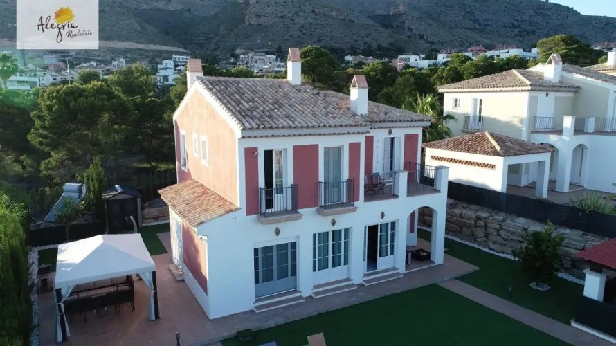 4 bedrooms villa for sale, Finestrat, Spain No. 226
