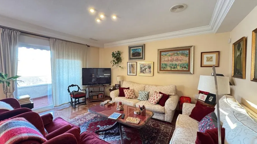 4 bedrooms apartment for sale, Torrevieja, Spain No. 184 № 4