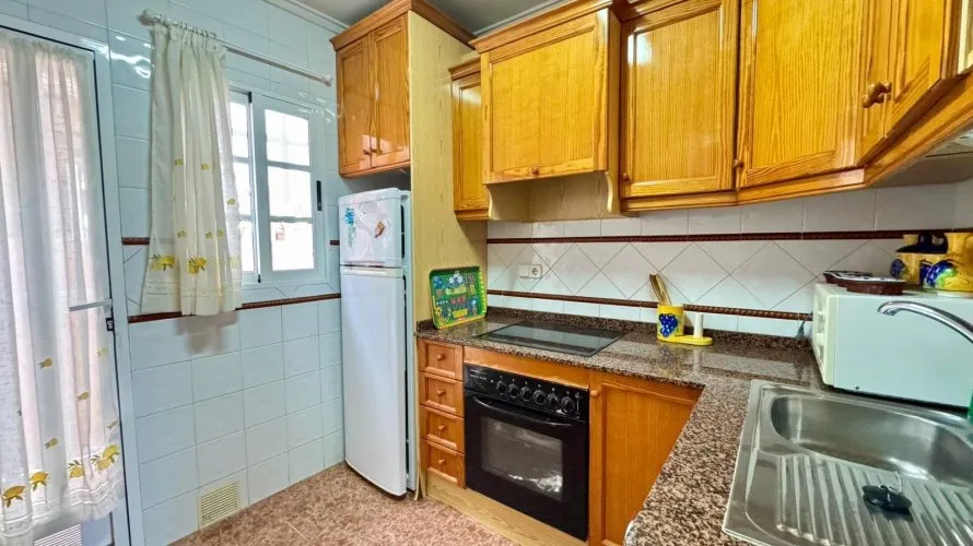 3 bedrooms apartment for sale, Torrevieja, Spain No. 702 № 2