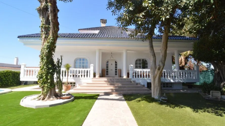 4 bedrooms villa for sale, Torrevieja, Spain No. 90 № 3