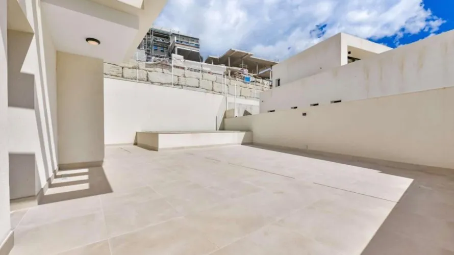 7 bedrooms villa for sale, Finestrat, Spain No. 565 № 10