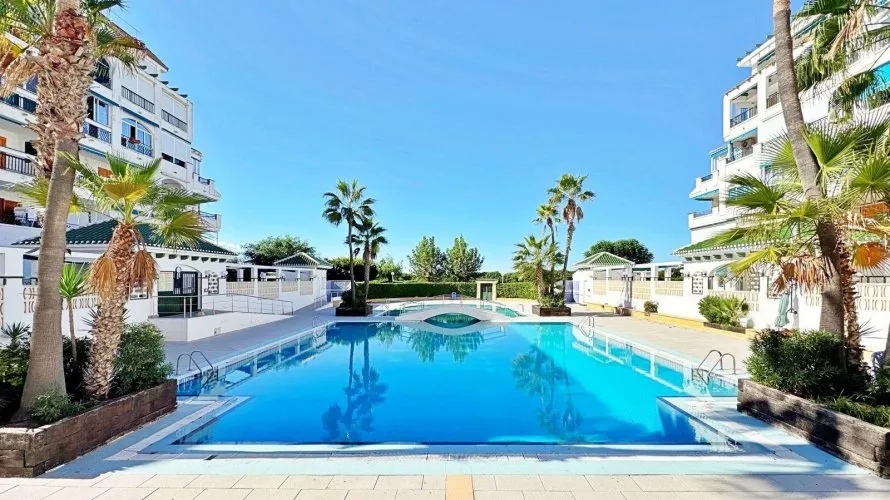 1 bedroom apartment for sale, Torrevieja, Spain No. 692 № 11