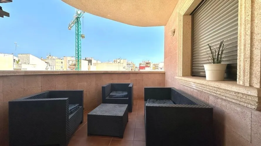 4 bedrooms apartment for sale, Torrevieja, Spain No. 541 № 7