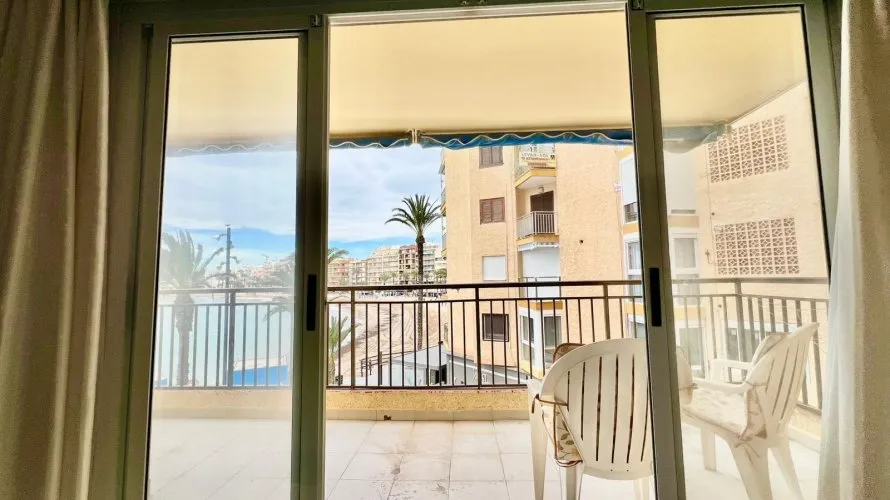 3 bedrooms apartment for sale, Torrevieja, Spain No. 670 № 11