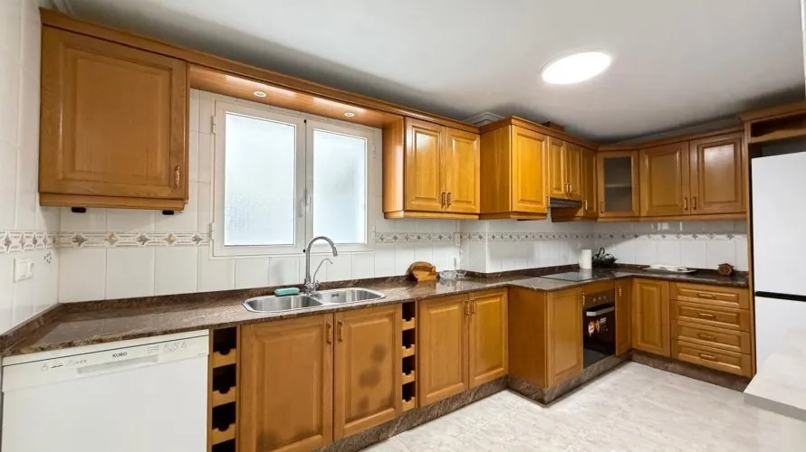 3 bedrooms apartment for sale, Torrevieja, Spain No. 672 № 12