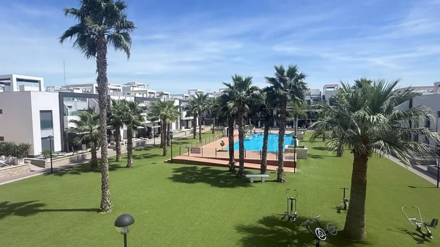 160m² bungalow for sale, Guardamar del Segura, Spain No. 572 № 8