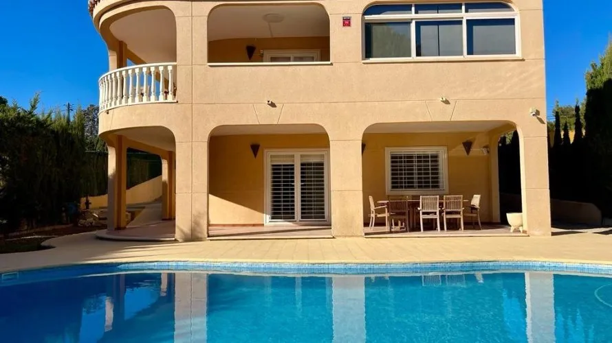 4 bedrooms villa for sale, Torrevieja, Spain No. 83