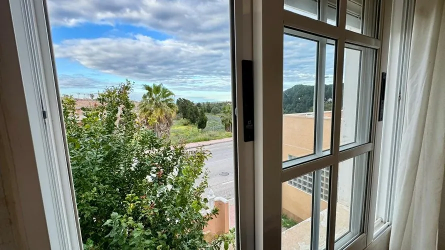 3 bedrooms apartment for sale, Torrevieja, Spain No. 702 № 10