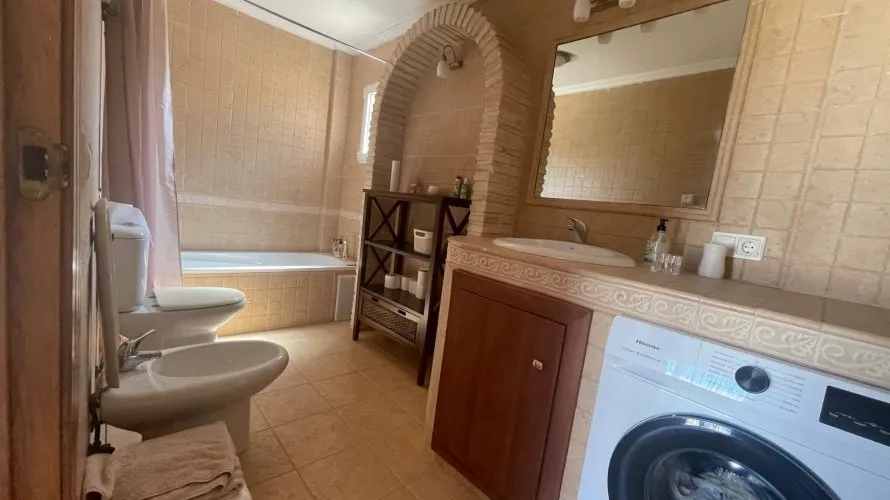 5 bedrooms house for sale, Torrevieja, Spain No. 569 № 15