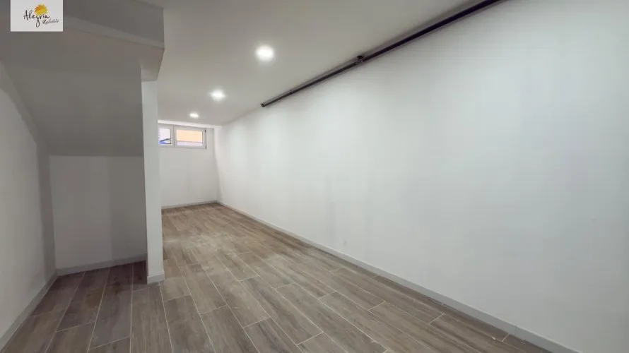8 bedrooms commercial property for sale, Alicante, Spain No. 217 № 11