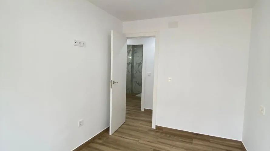 3 bedrooms apartment for sale, Torrevieja, Spain No. 111 № 11